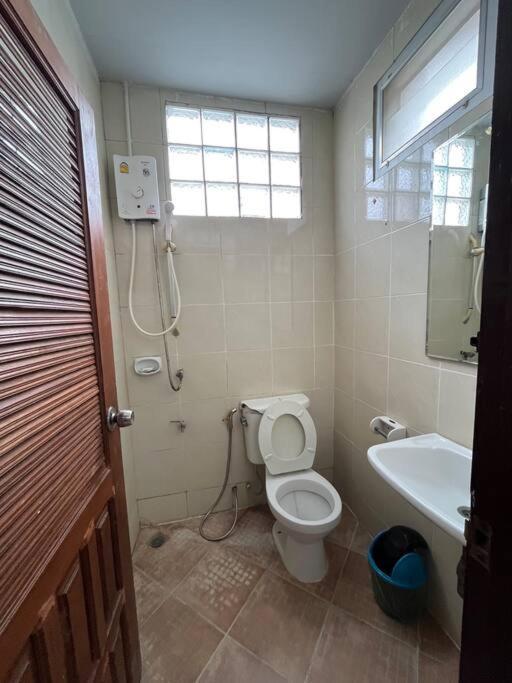 Rooftop Room In We Residence Pattaya Exterior foto